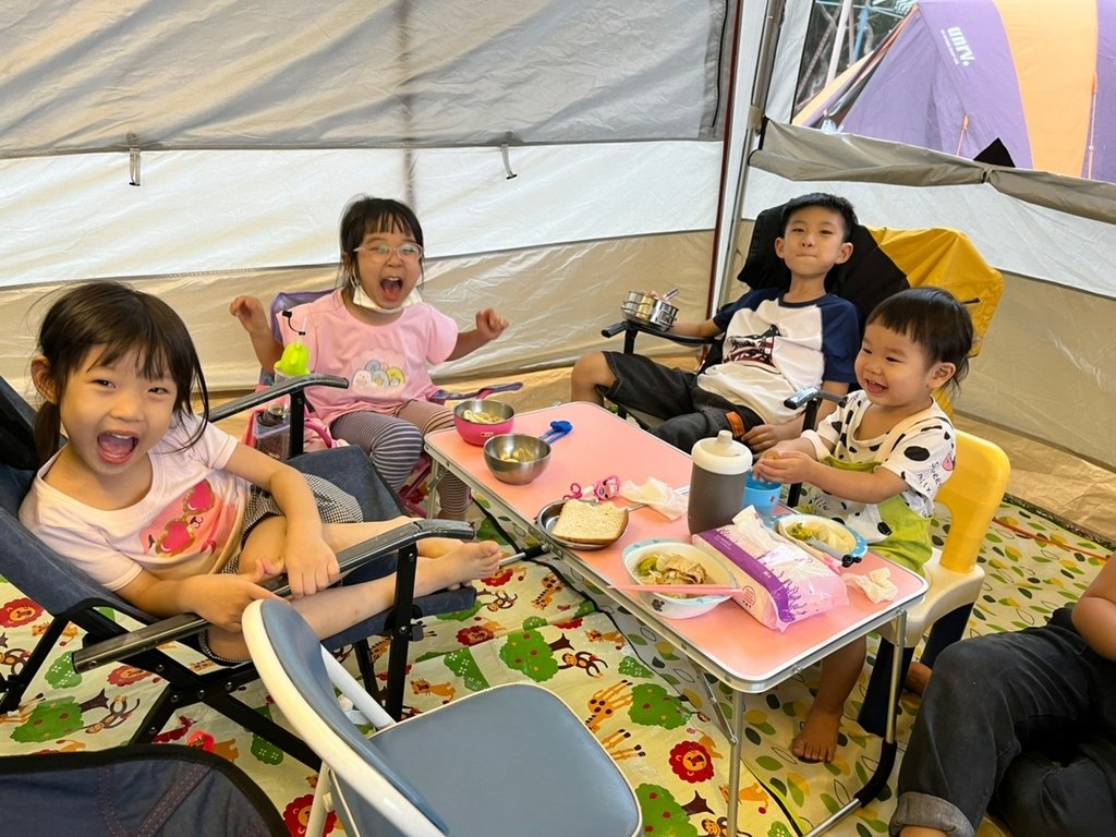 【親子露營】痞麻麻初露體驗~中壢水樂活親子露營,有水、有電,可租帳篷,遛滑梯、沙坑、戲水池,小孩無限放電,回家狂睡12小時! 10 pic pimg tw pimama 1664261392 2275038598 g l jpg