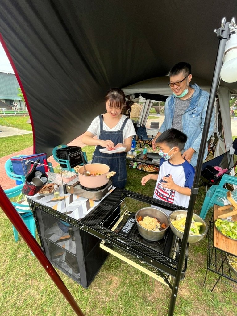【親子露營】痞麻麻初露體驗~中壢水樂活親子露營,有水、有電,可租帳篷,遛滑梯、沙坑、戲水池,小孩無限放電,回家狂睡12小時! 9 pic pimg tw pimama 1664261400 523169195 g l jpg