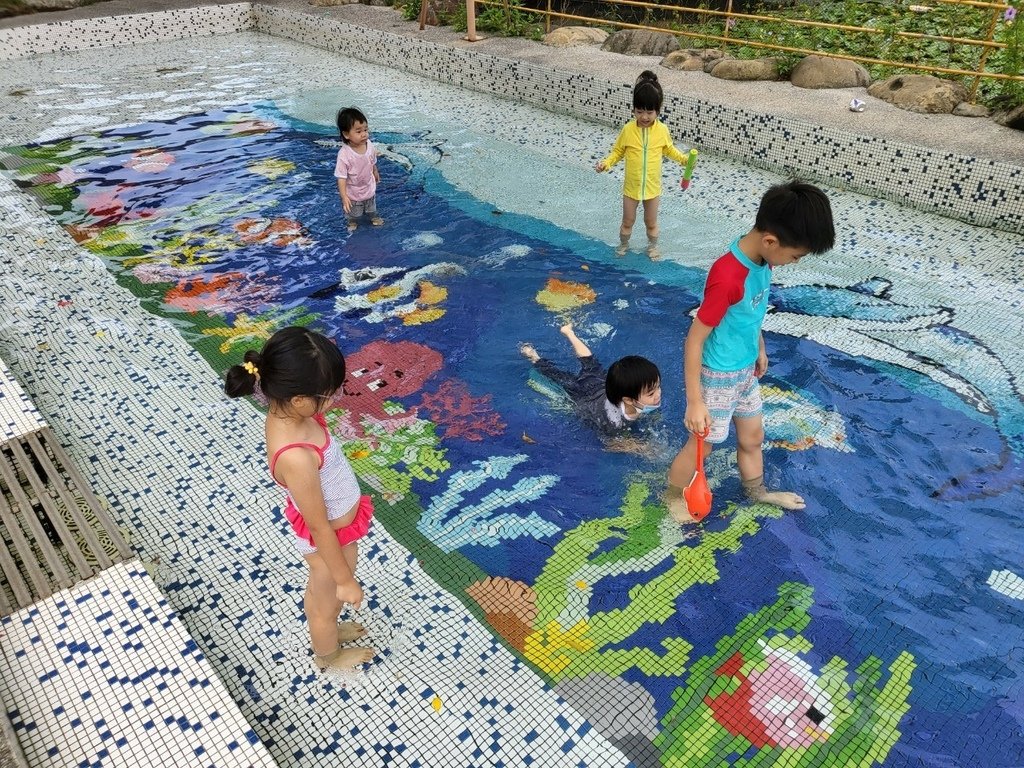 【親子露營】痞麻麻初露體驗~中壢水樂活親子露營,有水、有電,可租帳篷,遛滑梯、沙坑、戲水池,小孩無限放電,回家狂睡12小時! 18 pic pimg tw pimama 1664261435 808584083 g l jpg