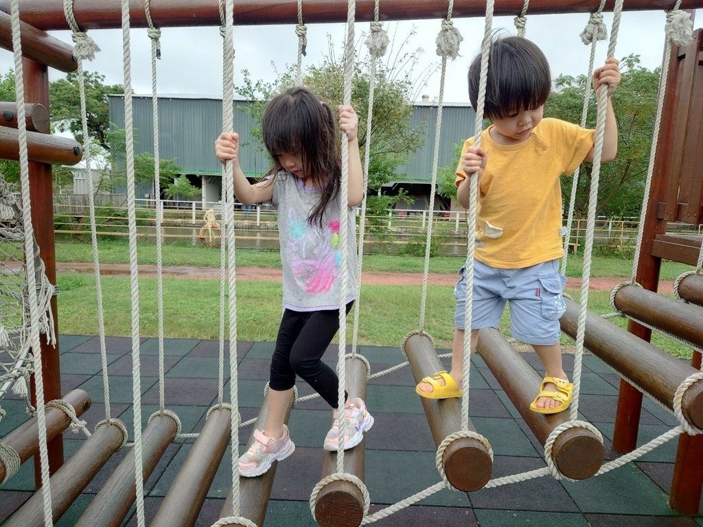 【親子露營】痞麻麻初露體驗~中壢水樂活親子露營,有水、有電,可租帳篷,遛滑梯、沙坑、戲水池,小孩無限放電,回家狂睡12小時! 8 pic pimg tw pimama 1664261517 2439145487 g l jpg