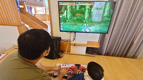 啄雲啖綠~埔里溜滑梯親子民宿推薦,溜滑梯、盪鞦韆、彈珠台整組搬到房間裡! 3 pic pimg tw pimama 1703581780 2939398091 g n jpg