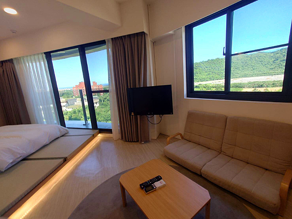 台東兩天一日遊|住宿分享|在地老品牌知本亞灣溫泉飯店,房間景觀看得見海超chill 5 pic pimg tw pimama 1720531022 914530952 g n png