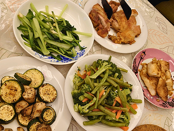 小孩不吃辣!「辣妹」媽媽的救贖,小食創合各種口味辣椒醬,蒜味、椒麻、莎莎醬|懶人料理必備醬料 2 pic pimg tw pimama 1722948015 1667405817 g n png