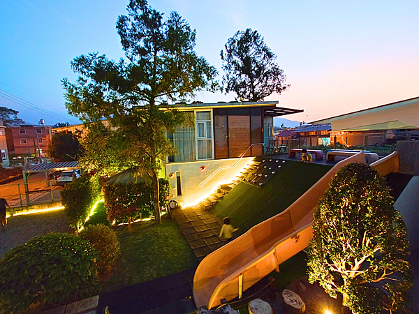 親子住宿推薦|雙梅家二訪【南投】啄雲啖綠閣樓實木遛滑梯,房間竟有空中走廊…適合4歲以上的孩子 9 pic pimg tw pimama 1735546662 2699981465 g n png