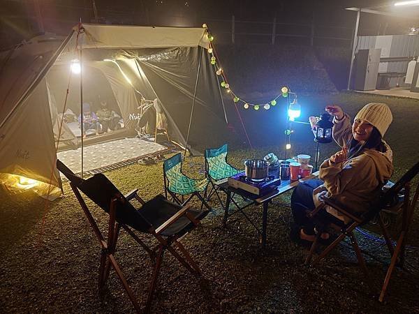 雙梅家第10露|苗栗有bear來,雲海、櫻花好享受|小孩一直吵去看鸚鵡,營本部很好買|苗栗泰安親子露營 2 pic pimg tw pimama 1740037573 1264390790 g n jpg