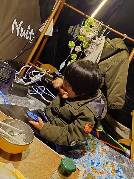 雙梅家第10露|苗栗有bear來,雲海、櫻花好享受|小孩一直吵去看鸚鵡,營本部很好買|苗栗泰安親子露營 18 pic pimg tw pimama 1740040059 1113160790 g n jpg